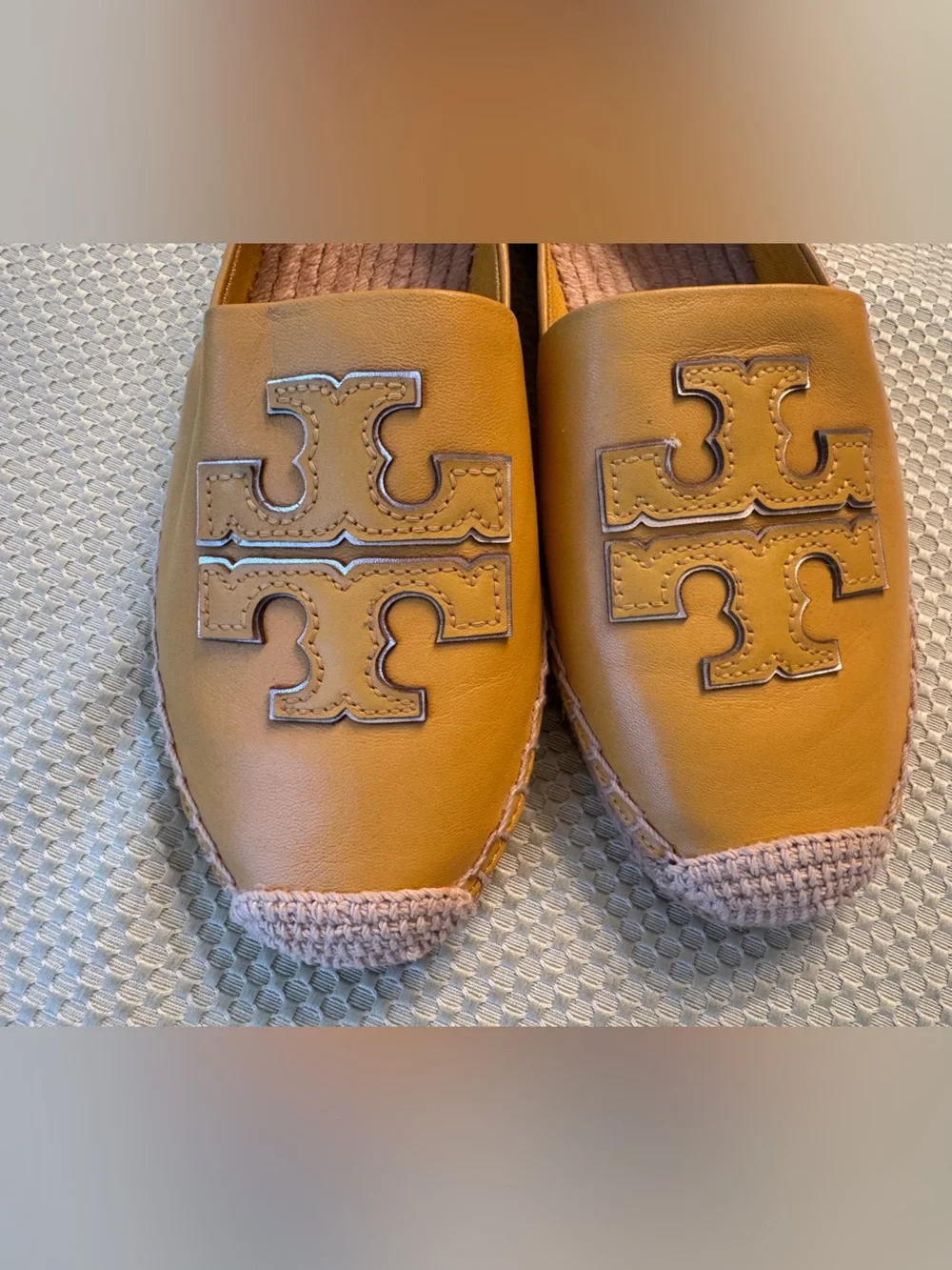 Classic Tory Burch Size 9 Mustard Yellow Leather Logo Espadrille Flats. NEW